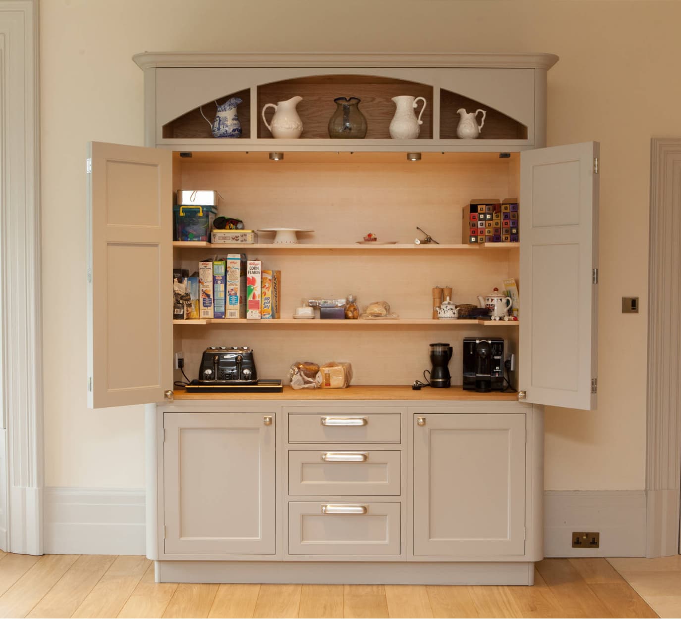 Rounded Freestanding Kitchen Unit 