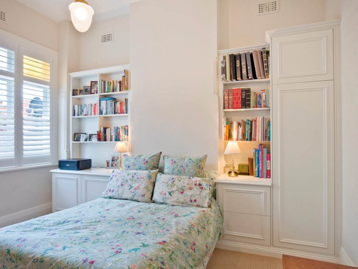 bedroom alcove shelving