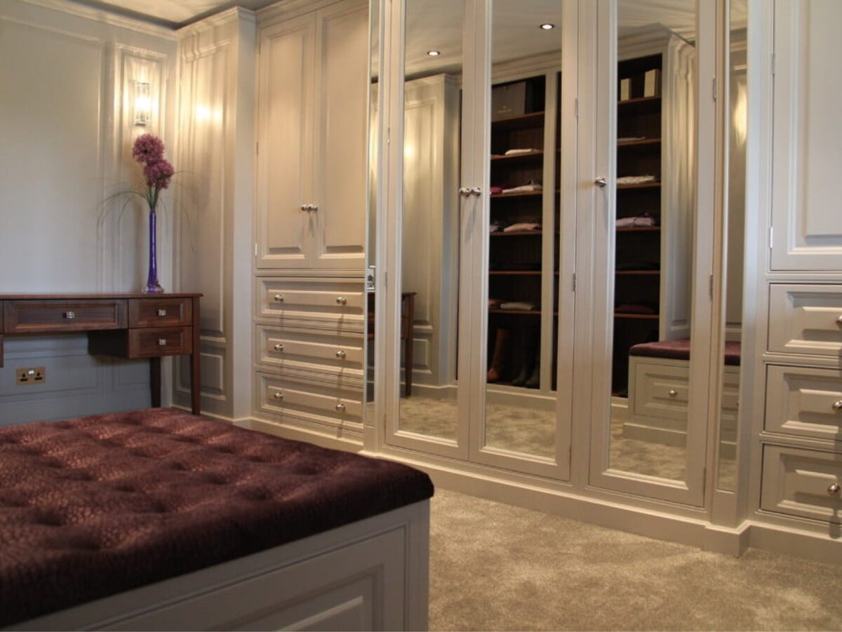 traditional mirrored wardrobes
